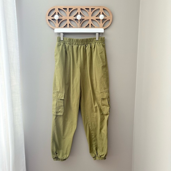 Forever 21 Pants - Forever 21 Cargo Pants Green Sz Medium